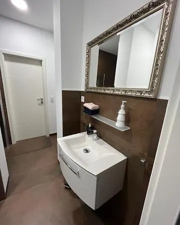 Bismarck Mit Sauna Und Whirlpool Apartment