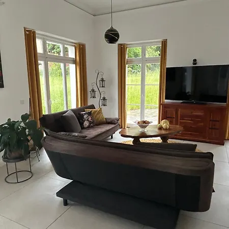 Bismarck Mit Sauna Und Whirlpool غورليتز