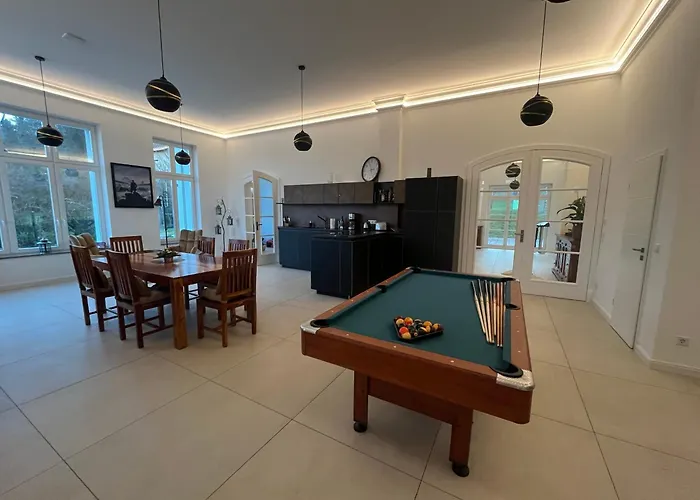 Bismarck Mit Sauna Und Whirlpool 格尔利茨