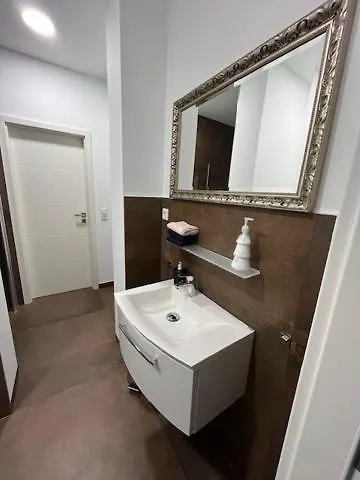 Bismarck Mit Sauna Und Whirlpool Apartament